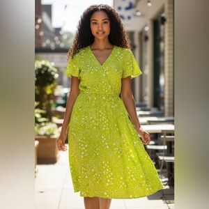 Tacera - EC - Lime Green Midi Dress